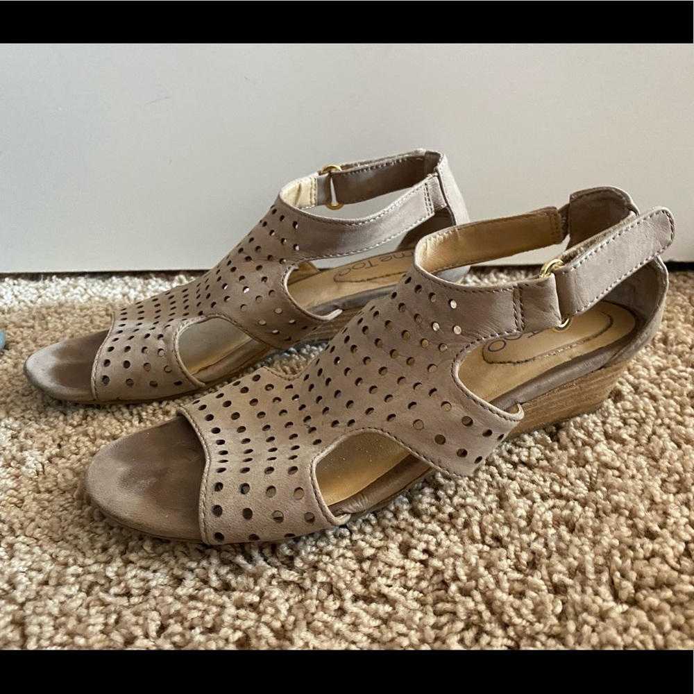 Me Too Sandal Wedge